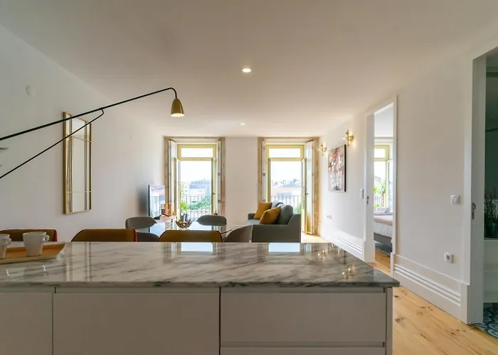 Apartament Great Flat W. Balcony On Iconic Pedestrian Street Porto