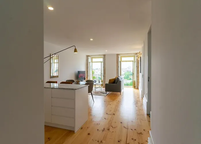 Great Flat W. Balcony On Iconic Pedestrian Street Apartament