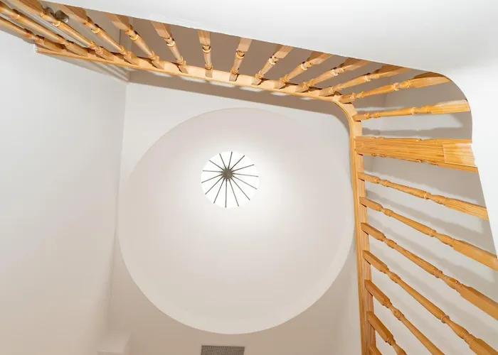 Great Flat W. Balcony On Iconic Pedestrian Street Oporto