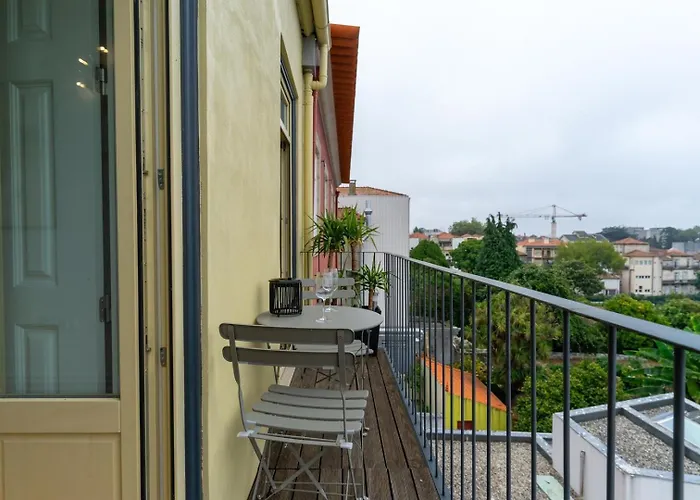 Appartement Great Flat W. Balcony On Iconic Pedestrian Street Oporto
