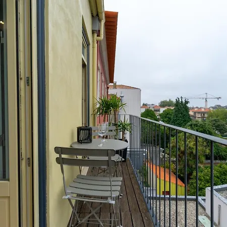 Appartement Great Flat W. Balcony On Iconic Pedestrian Street Porto