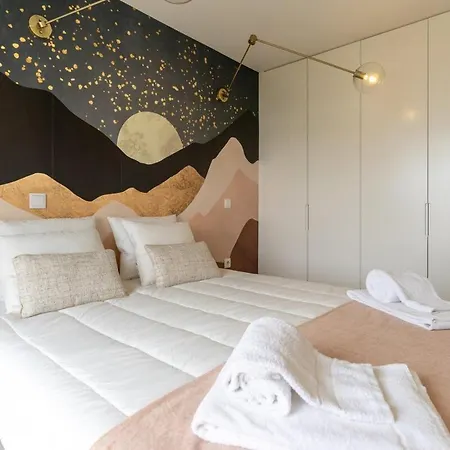 Great Flat W. Balcony On Iconic Pedestrian Street Apartament *