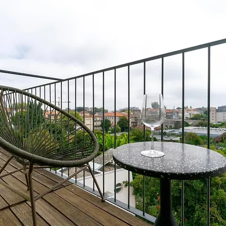 Apartament Great Flat W. Balcony On Iconic Pedestrian Street Porto