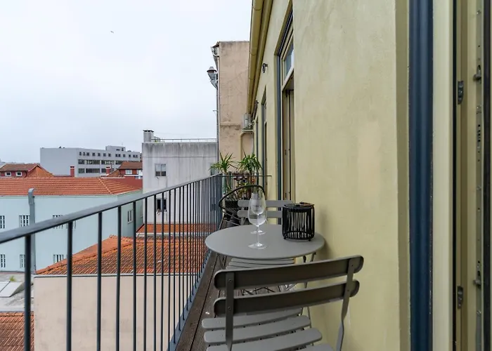 Great Flat W. Balcony On Iconic Pedestrian Street דירה פורטו