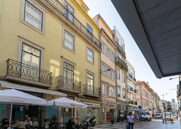 Great Flat W. Balcony On Iconic Pedestrian Street דירה