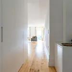 Great Flat W. Balcony On Iconic Pedestrian Street